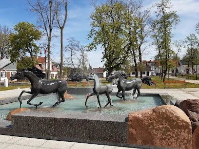 Fontanna z rzeźbami koni w Janowie Podlaskim